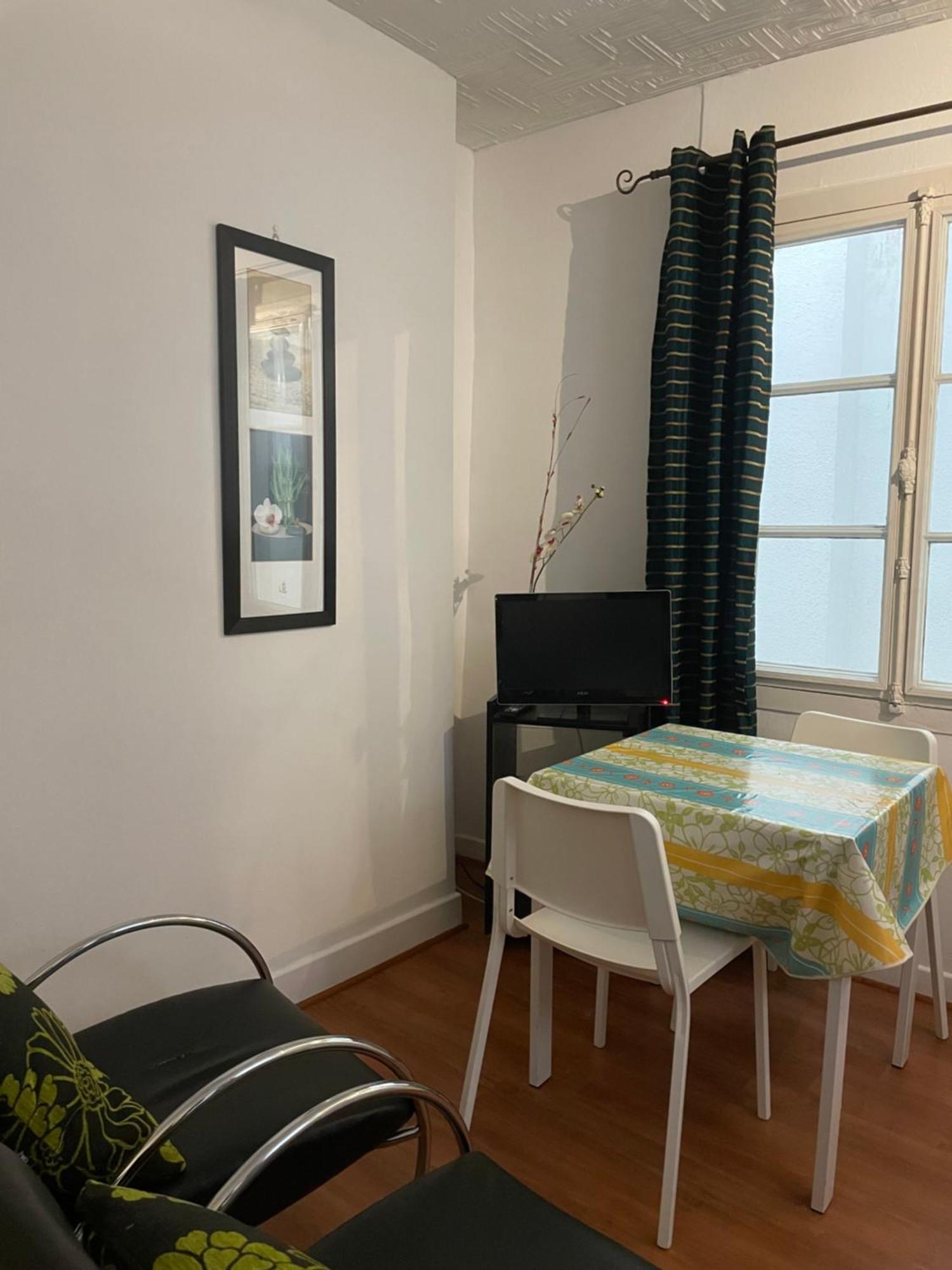 Studio N•4 En Plein Coeur De La Ville Thermal Bagnères-de-Bigorre Buitenkant foto